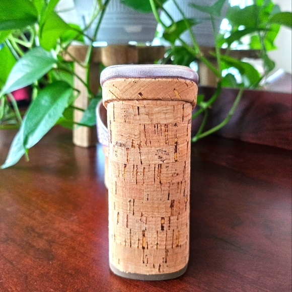 Guess Catiaee Round Toe Wedge Shoes - Picture 4 of 5